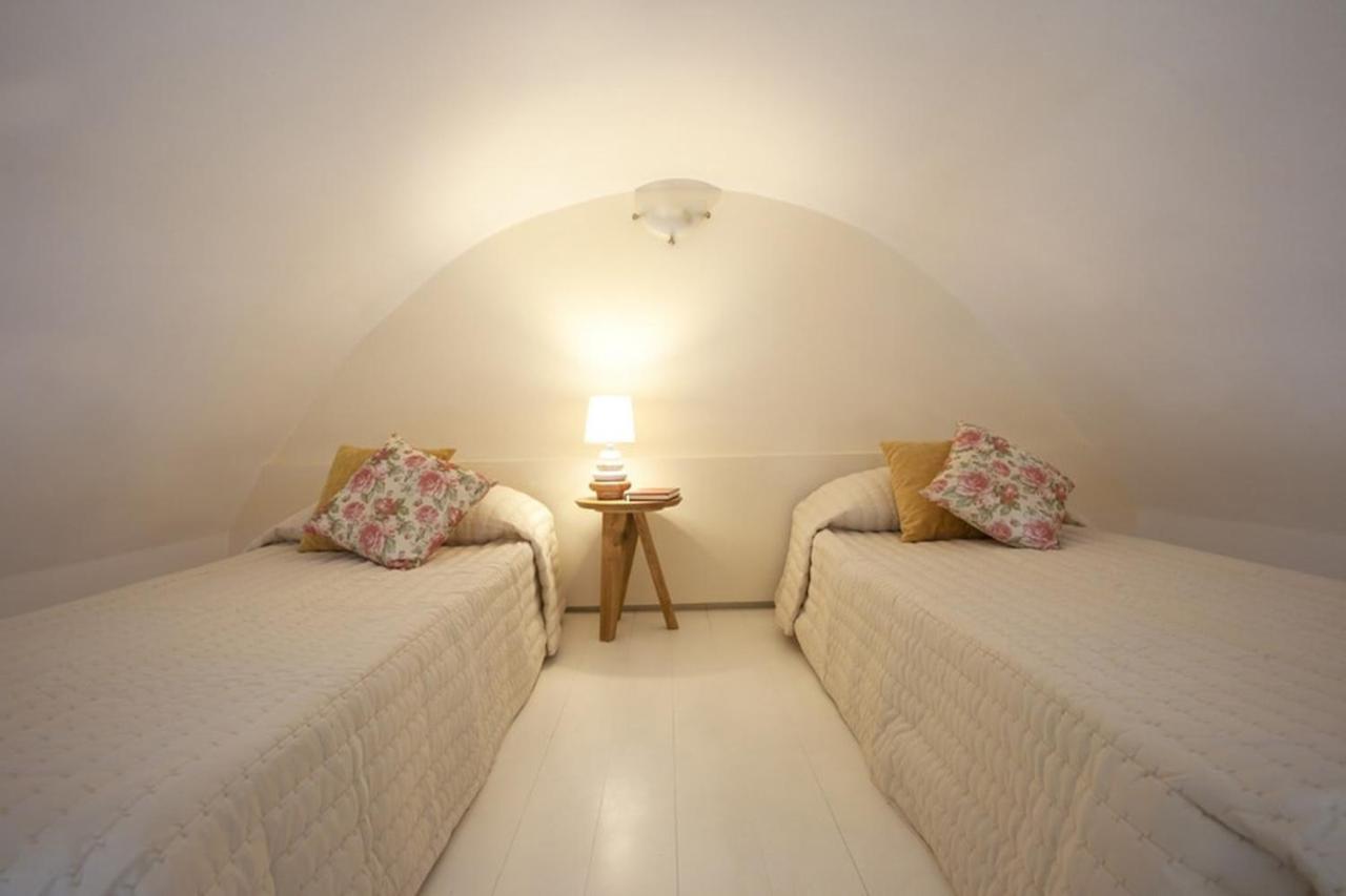 Santorini Med Homes - Sunday Apartment Mesaria Exterior foto