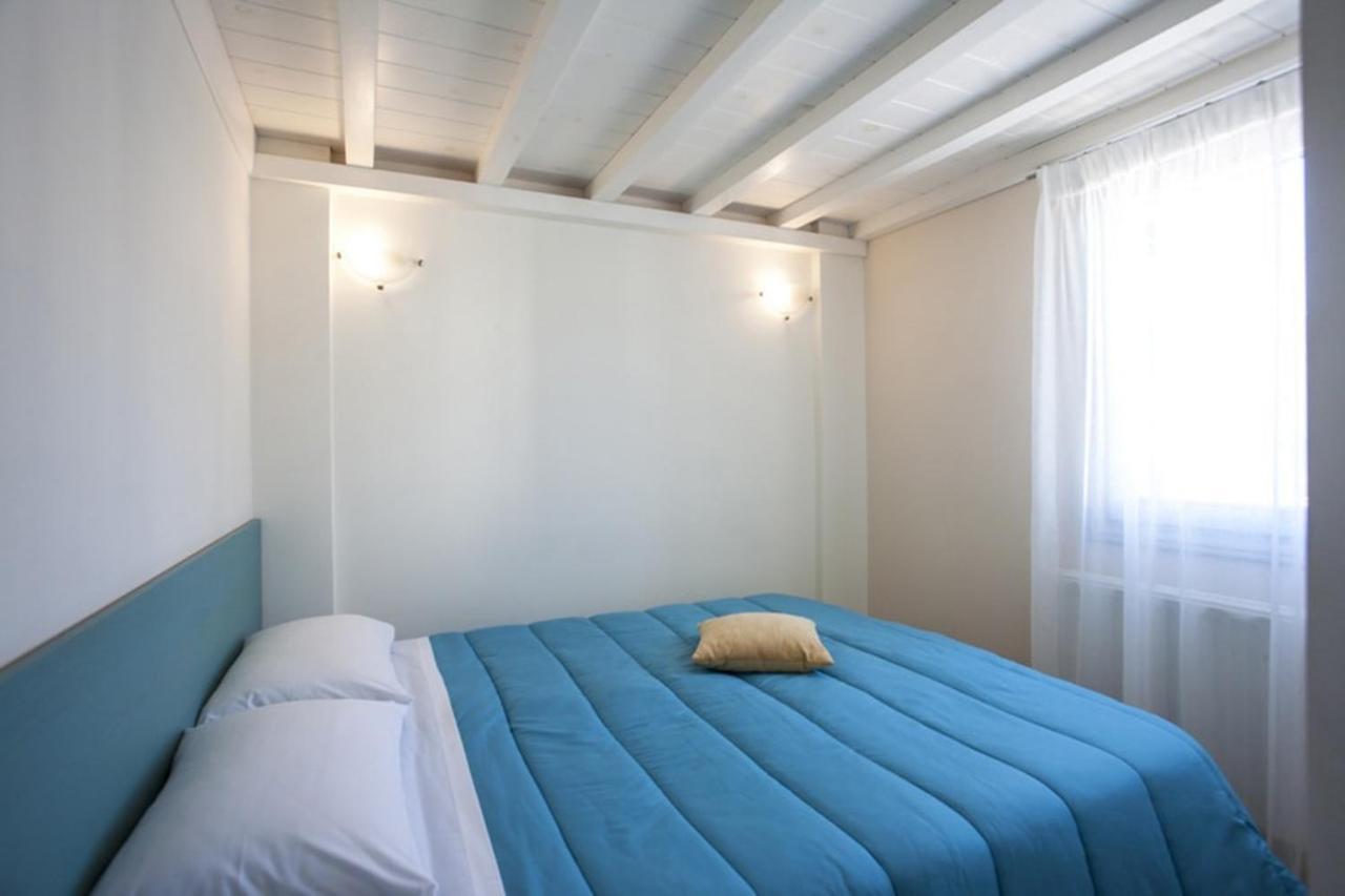 Santorini Med Homes - Sunday Apartment Mesaria Exterior foto